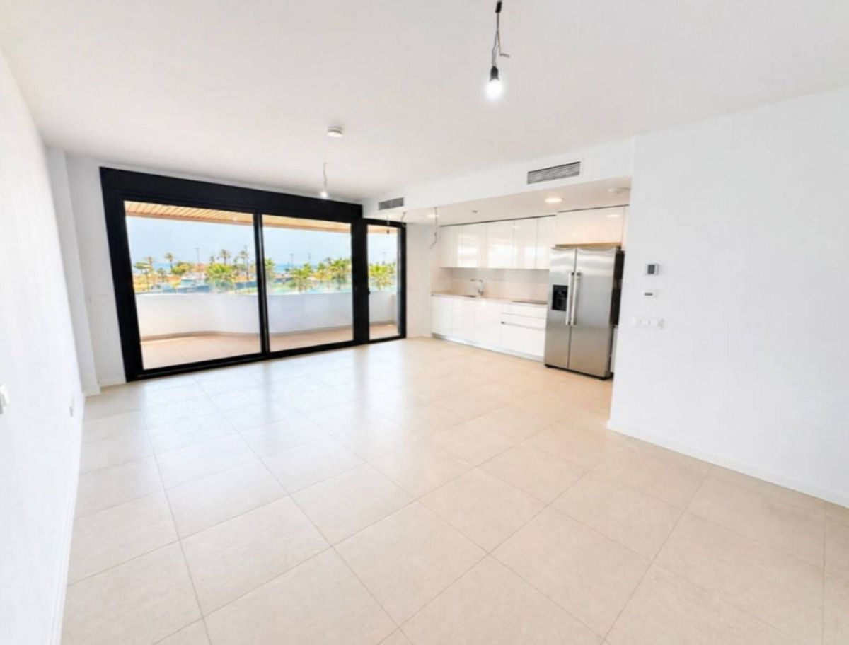 Apartamento en Planta Media en Torremolinos, Torremolinos, 6/12