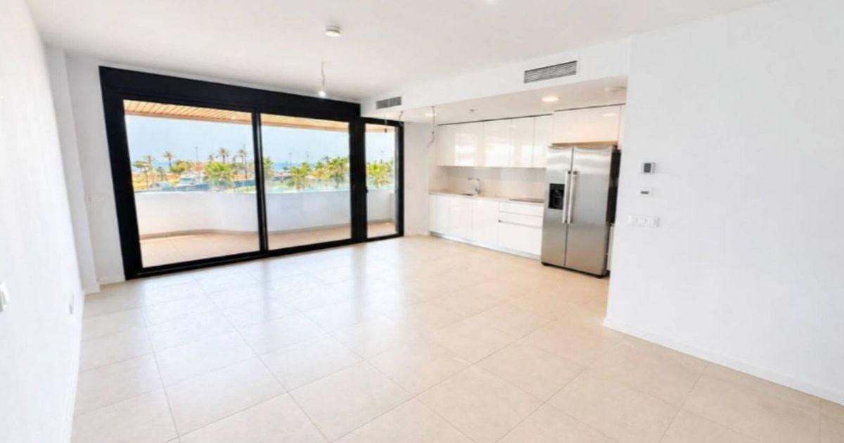 Apartamento en Planta Media en Torremolinos, Torremolinos, 6/12