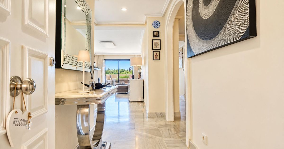 Apartament na środkowym piętrze w Cabopino, Cabopino, 12/12
