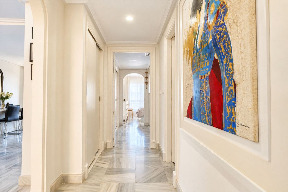 Apartament na środkowym piętrze w Cabopino, Cabopino, 8/12