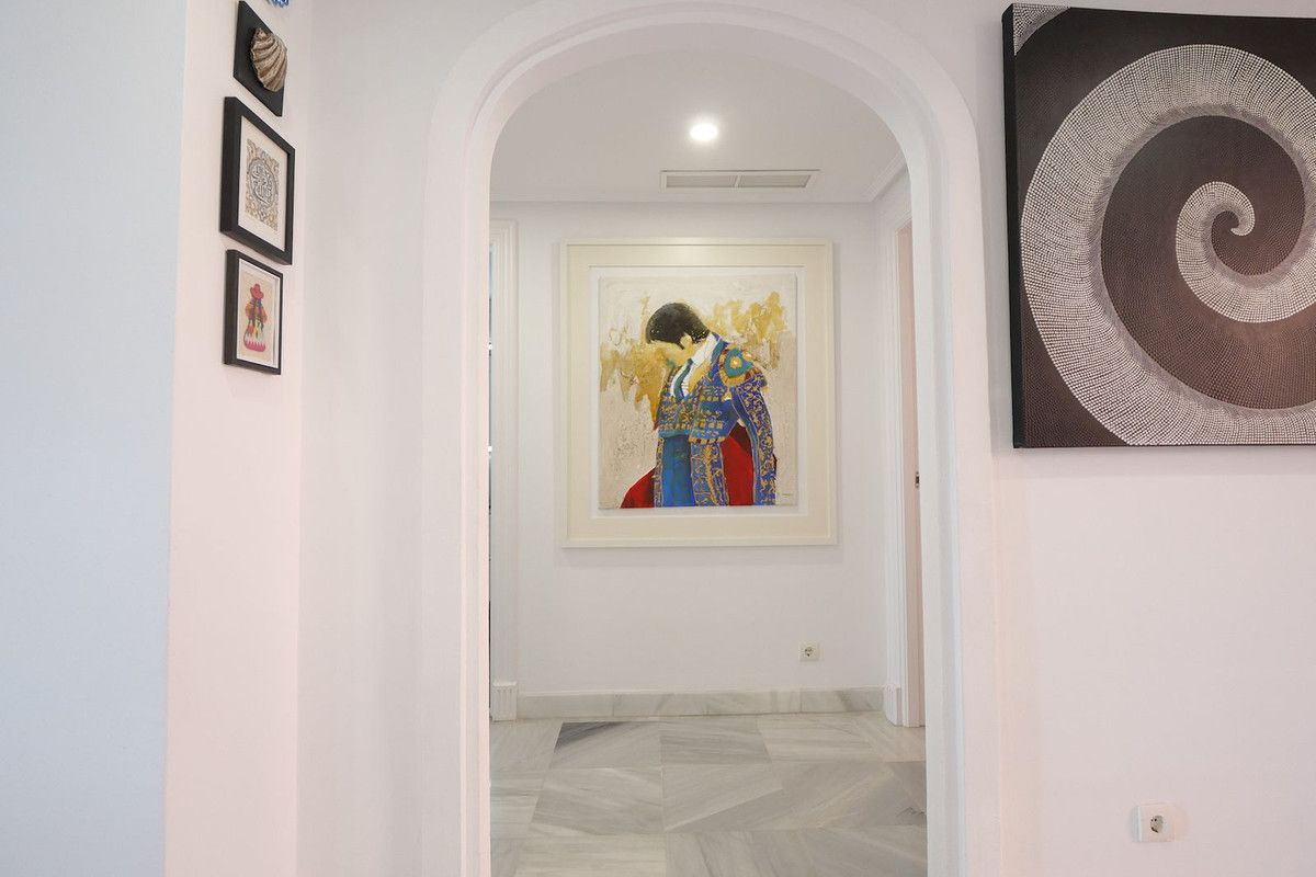 Apartament na środkowym piętrze w Cabopino, Cabopino, 9/12