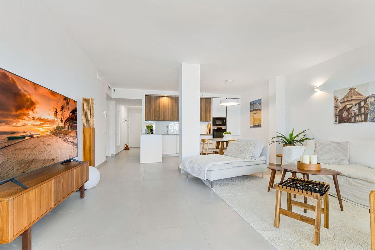 Apartamento de Planta Baja en Benalmadena Costa, Benalmadena Costa, 8/12