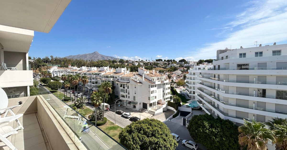 Апартамент на среднем этаже в Nueva Andalucía, Nueva Andalucía, 4/12
