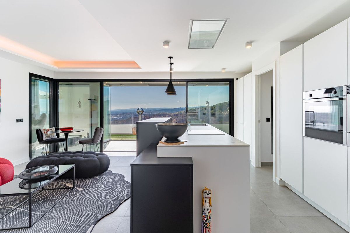 Penthouse in Estepona, Estepona, 1/12