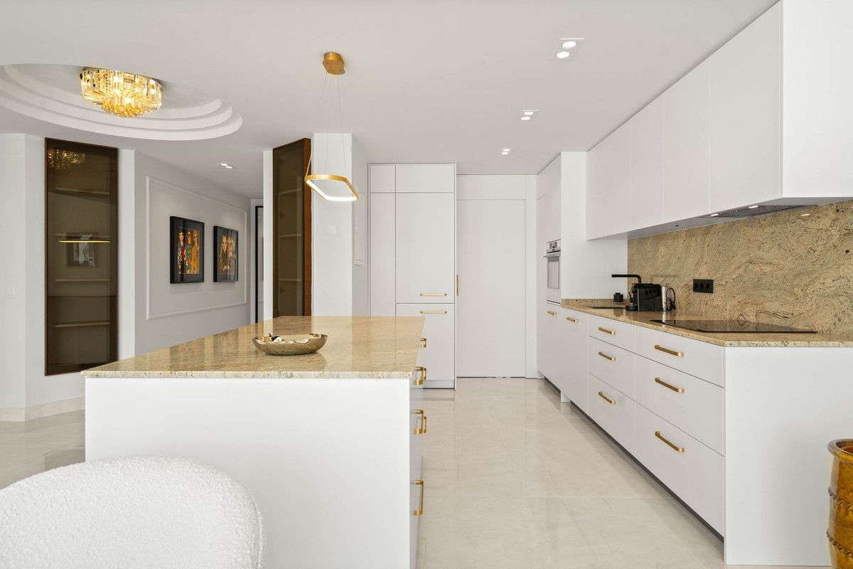 Apartamento de Planta Media en New Golden Mile, New Golden Mile, 6/12