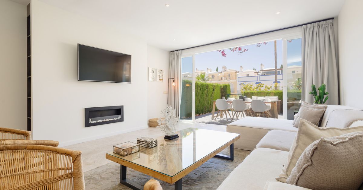 Town House in Marbella East, Bahia de Marbella, Marbella East, 1/12
