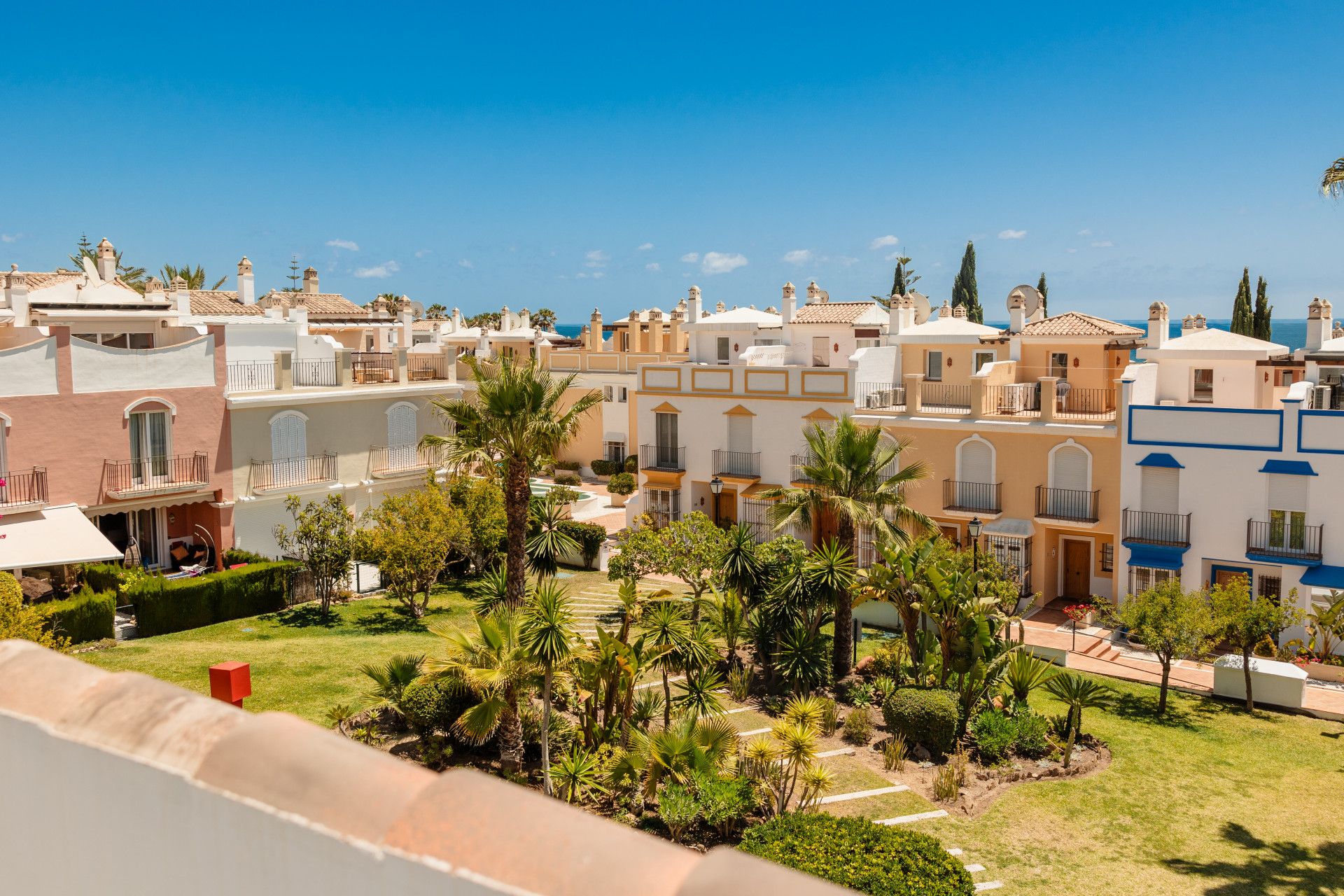 Town House in Marbella East, Bahia de Marbella, Marbella East, 12/12