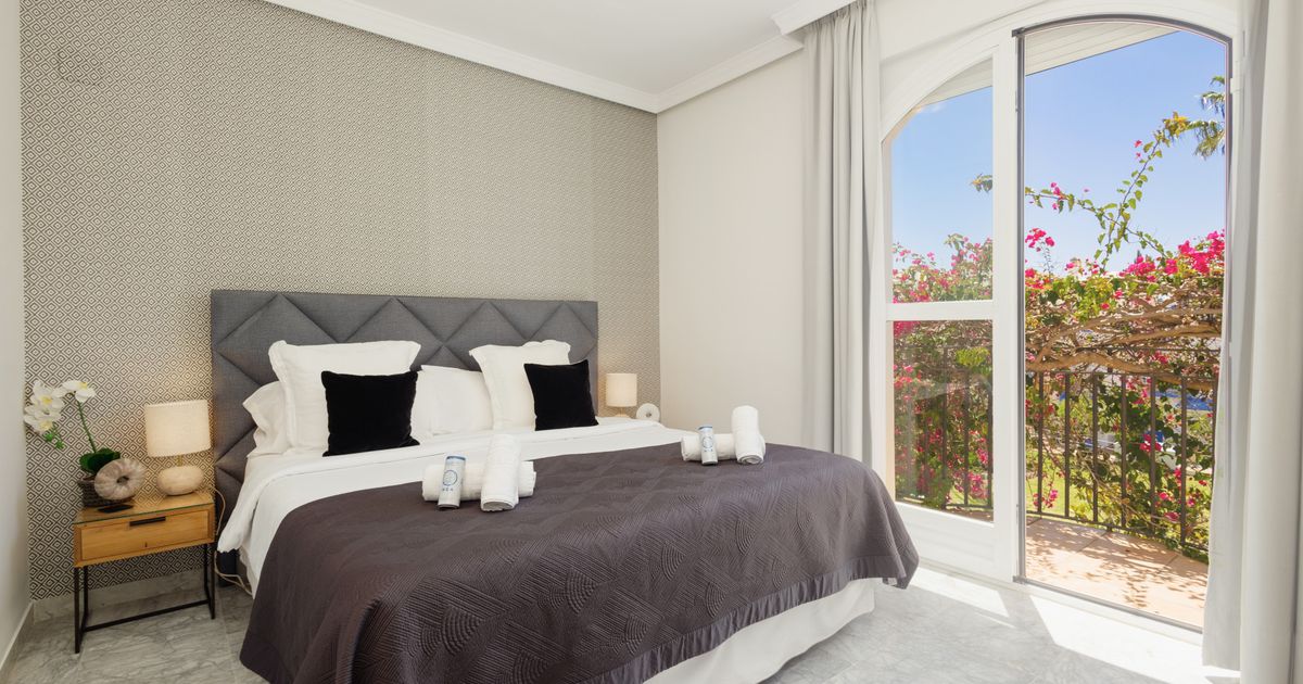 Town House in Marbella East, Bahia de Marbella, Marbella East, 5/12