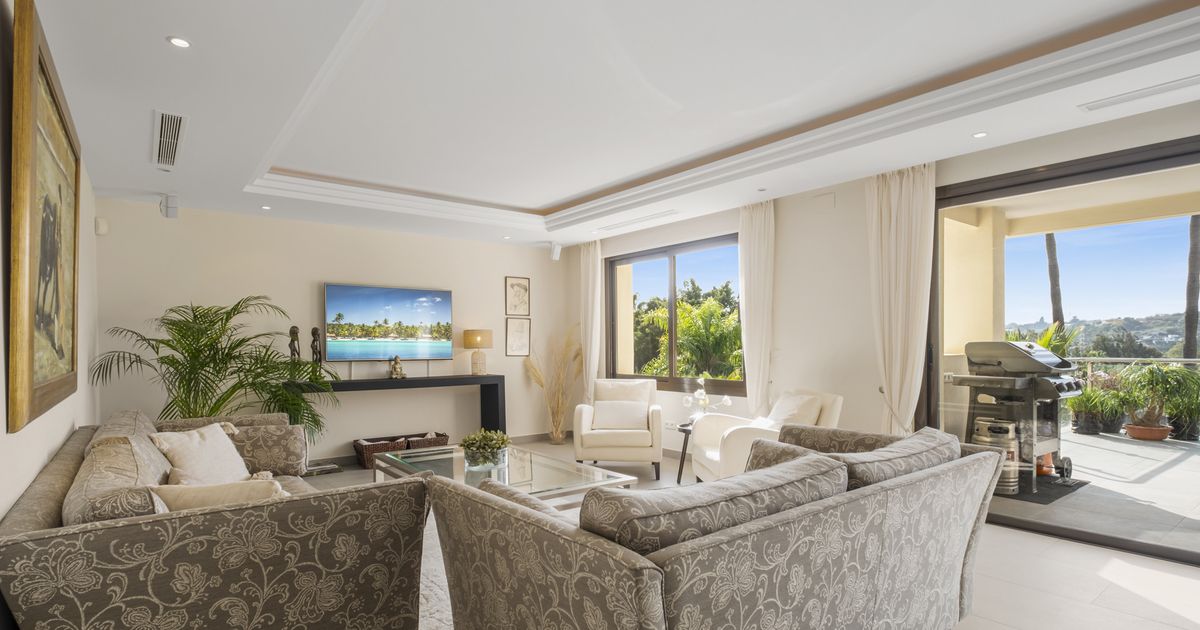 Villa in Nueva Andalucia, Los Naranjos Golf, Nueva Andalucia, 6/12