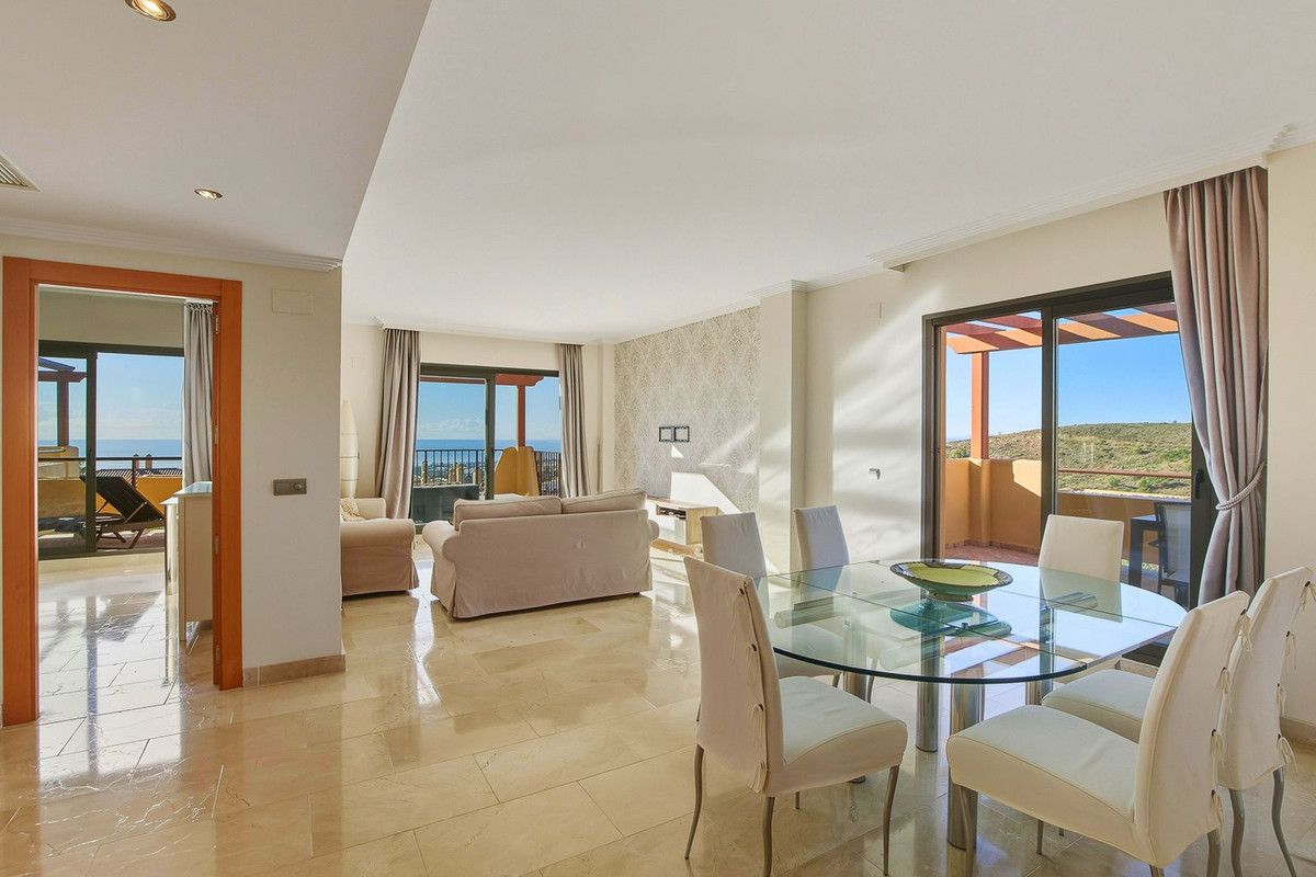 Penthouse in Benahavís, Benahavís, 3/12
