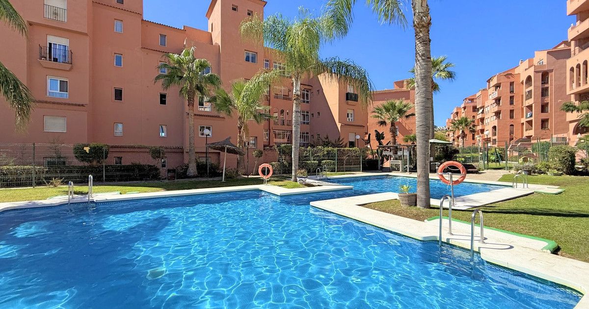 Ground Floor Apartment in La Duquesa, La Duquesa, 2/12