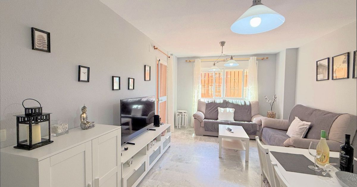 Ground Floor Apartment in La Duquesa, La Duquesa, 4/12