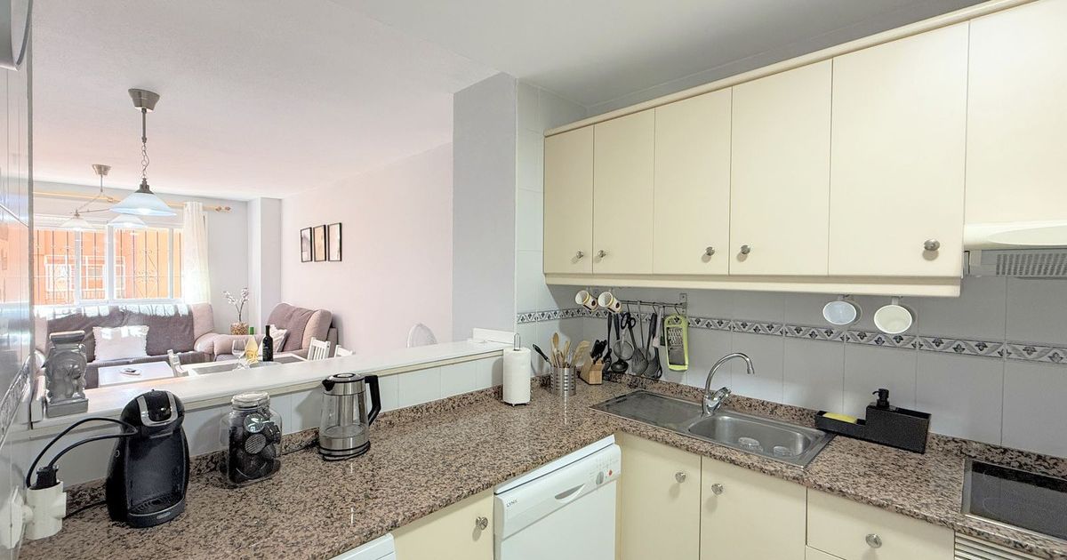 Ground Floor Apartment in La Duquesa, La Duquesa, 6/12