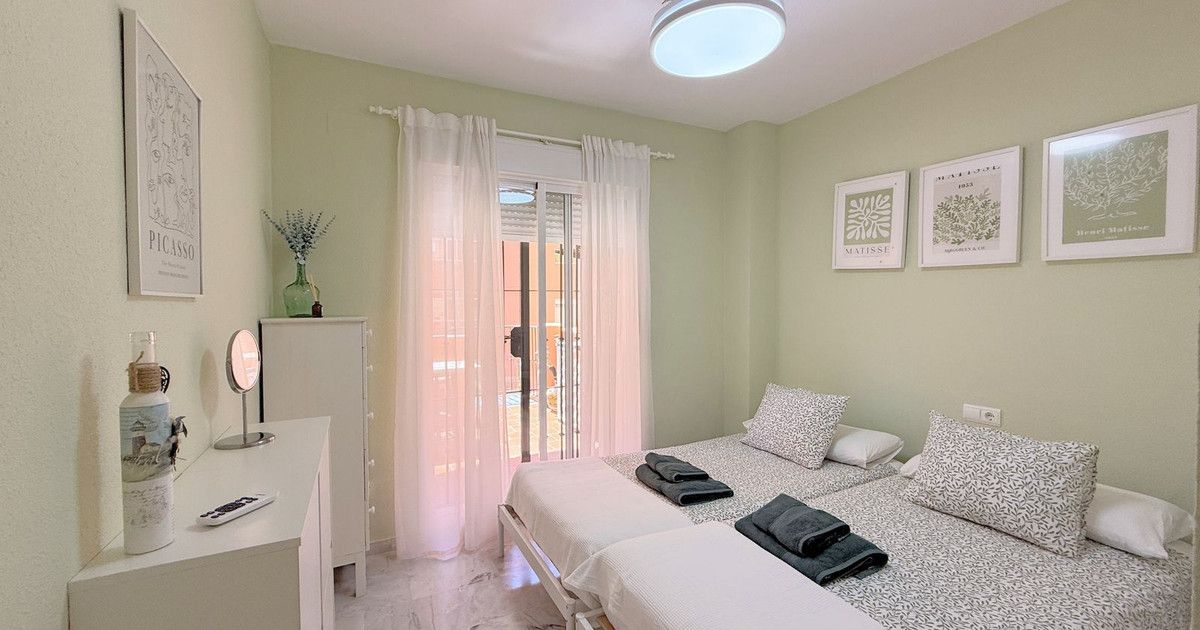 Ground Floor Apartment in La Duquesa, La Duquesa, 7/12