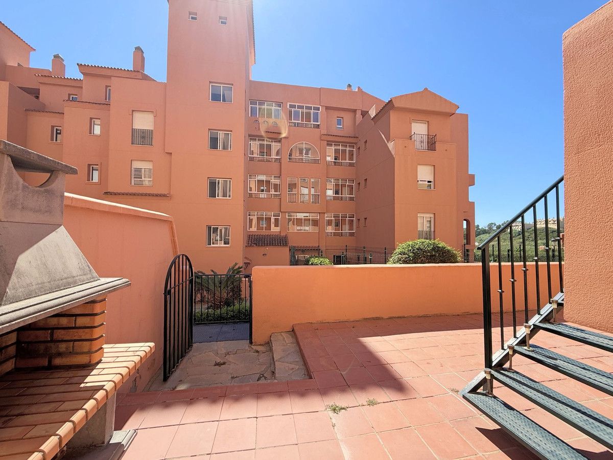 Ground Floor Apartment in La Duquesa, La Duquesa, 9/12