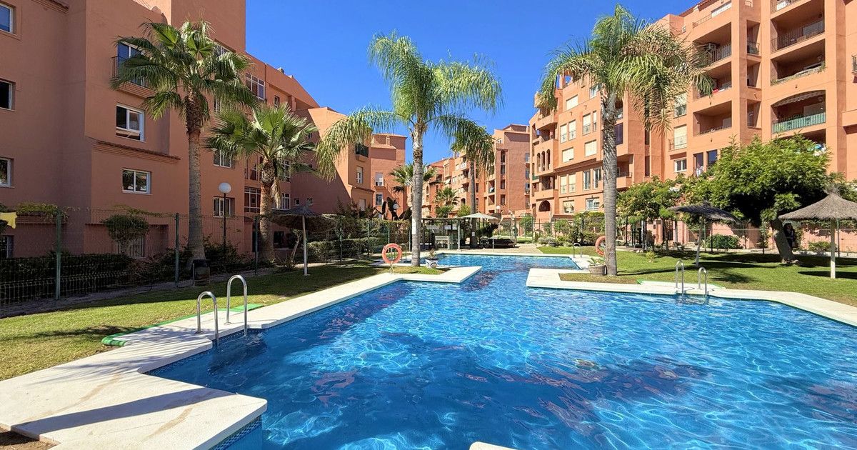 Ground Floor Apartment in La Duquesa, La Duquesa, 10/12