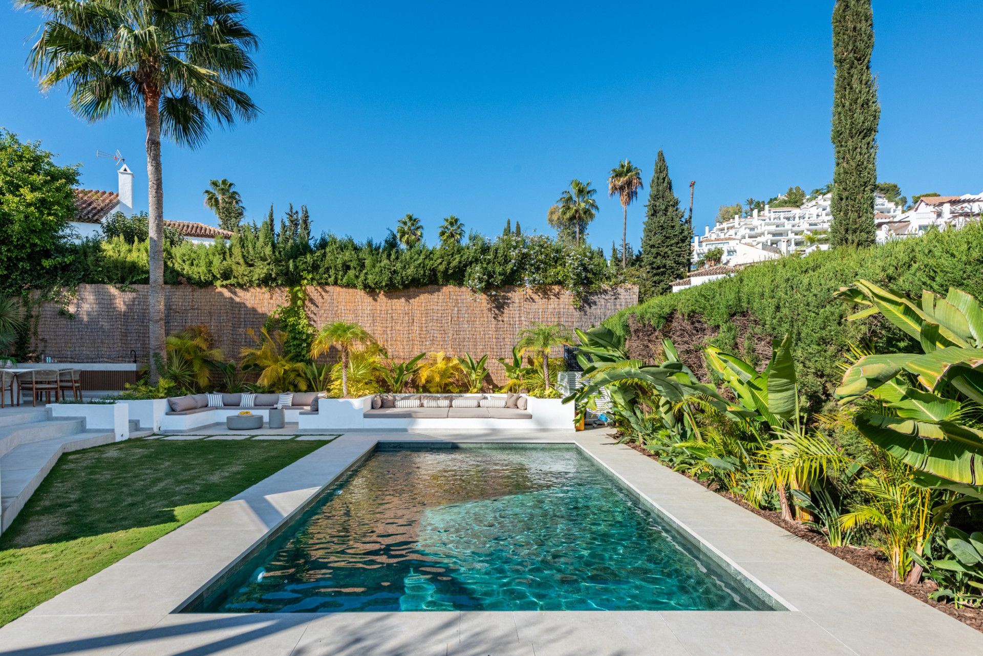 Villa in Nueva Andalucia, Nueva Andalucia, 2/12