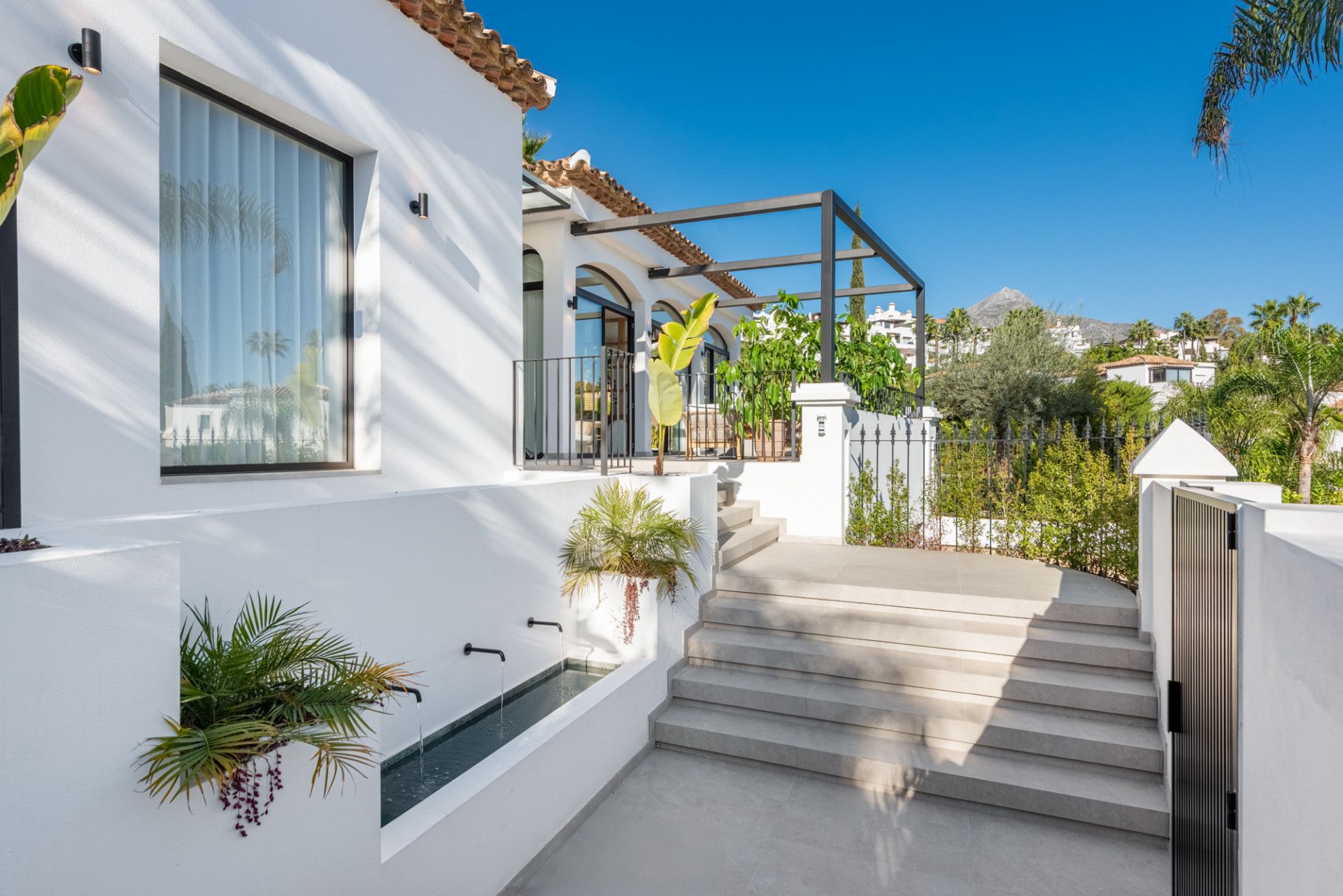 Villa in Nueva Andalucia, Nueva Andalucia, 9/12