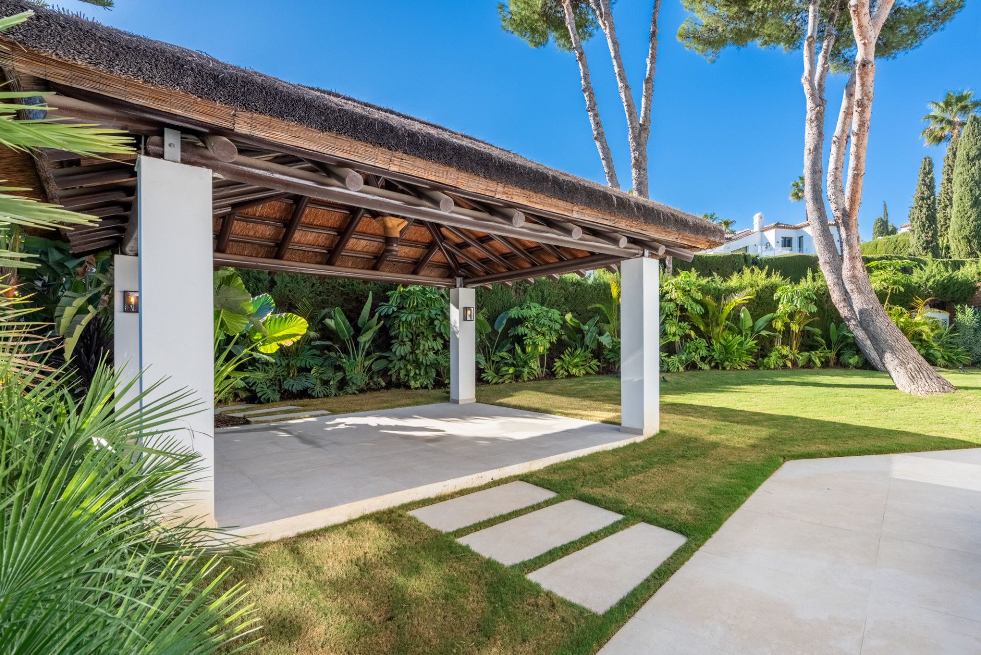 Villa in Nueva Andalucia, Nueva Andalucia, 10/12