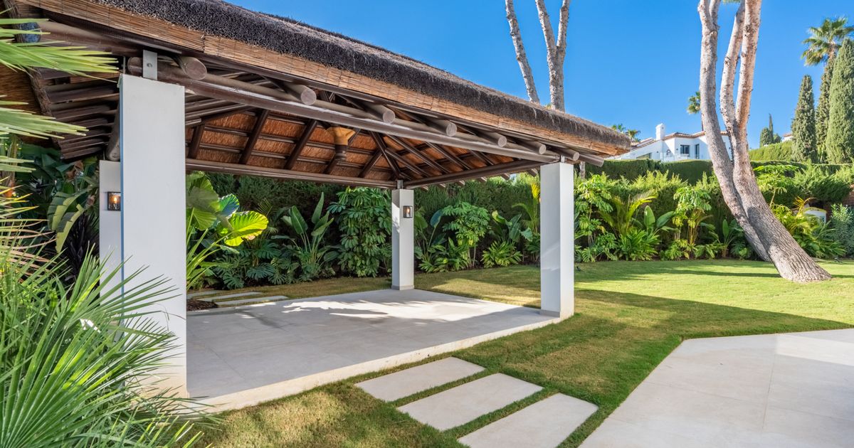 Villa in Nueva Andalucia, Nueva Andalucia, 10/12