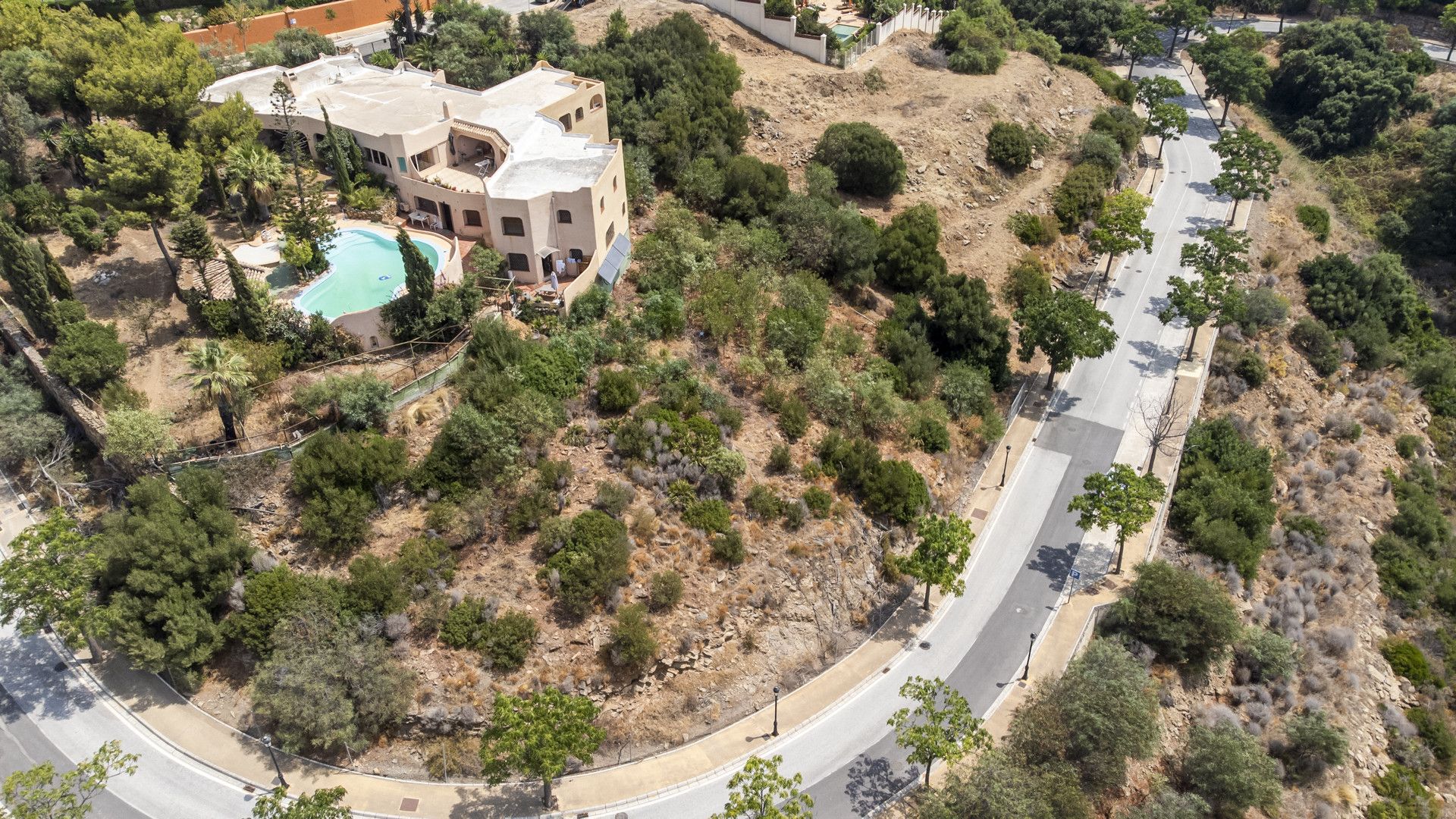 Działka w Marbella East, Elviria Hills, Marbella East, 9/11
