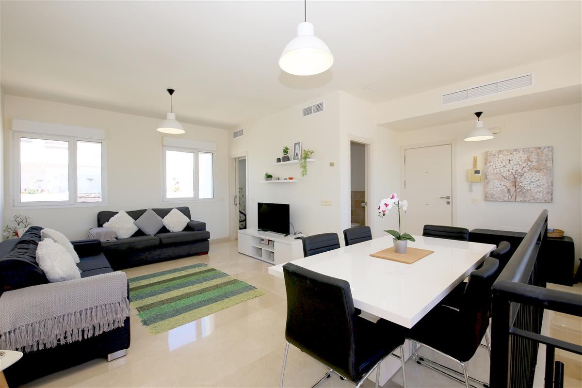 Penthouse in Estepona, Estepona, 2/12