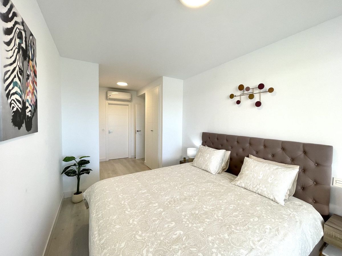Middle Floor Apartment in Las Lagunas, Las Lagunas, 9/12