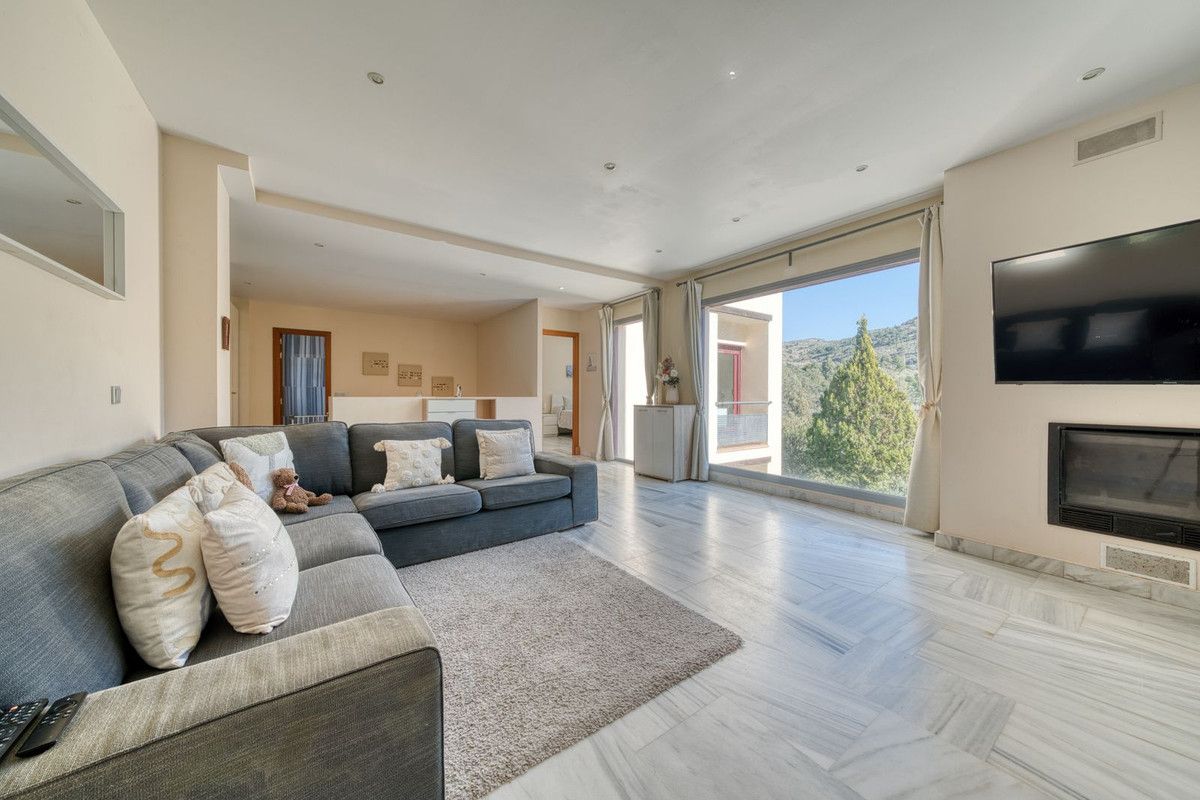 Detached Villa in Benahavís, Benahavís, 3/12