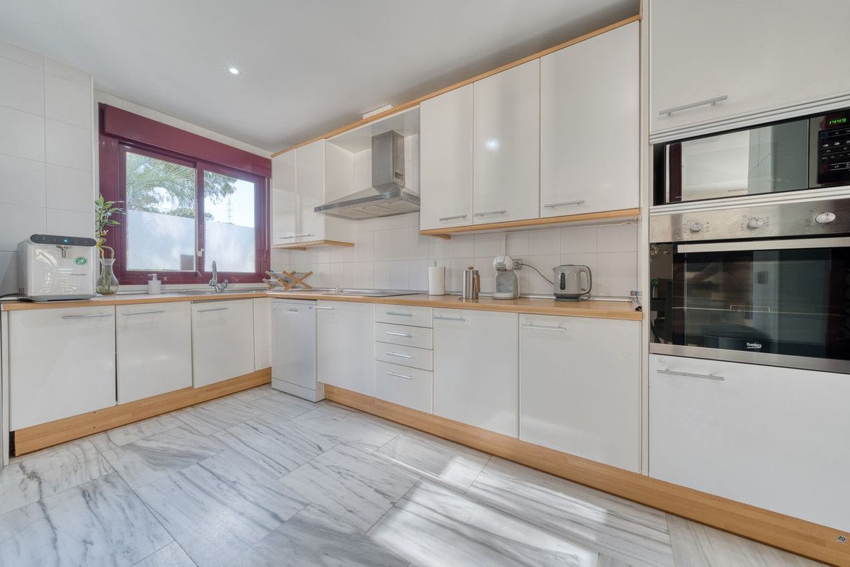 Detached Villa in Benahavís, Benahavís, 7/12
