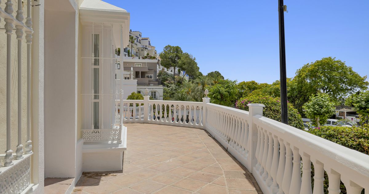 Таунхаус в Benahavis, La Heredia, Benahavis, 6/10