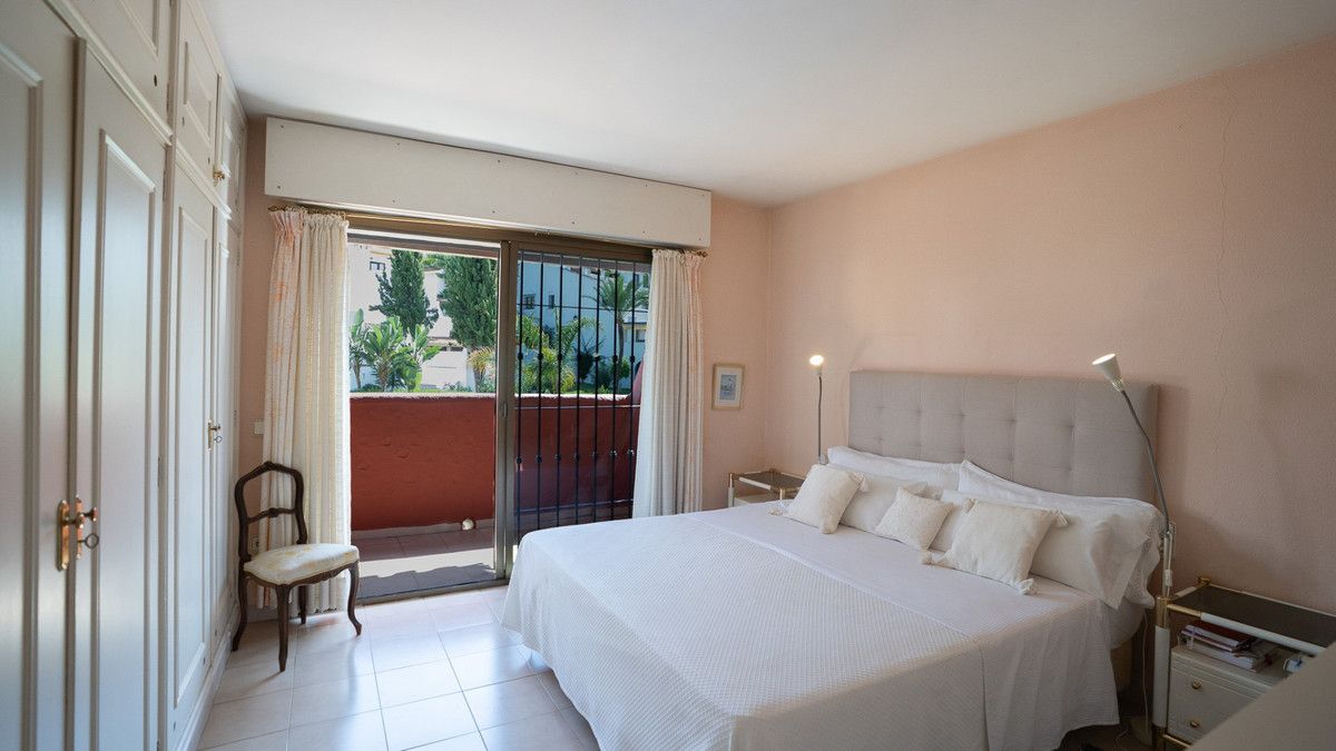 Willa wolnostojąca w Marbella, Marbella, 7/12