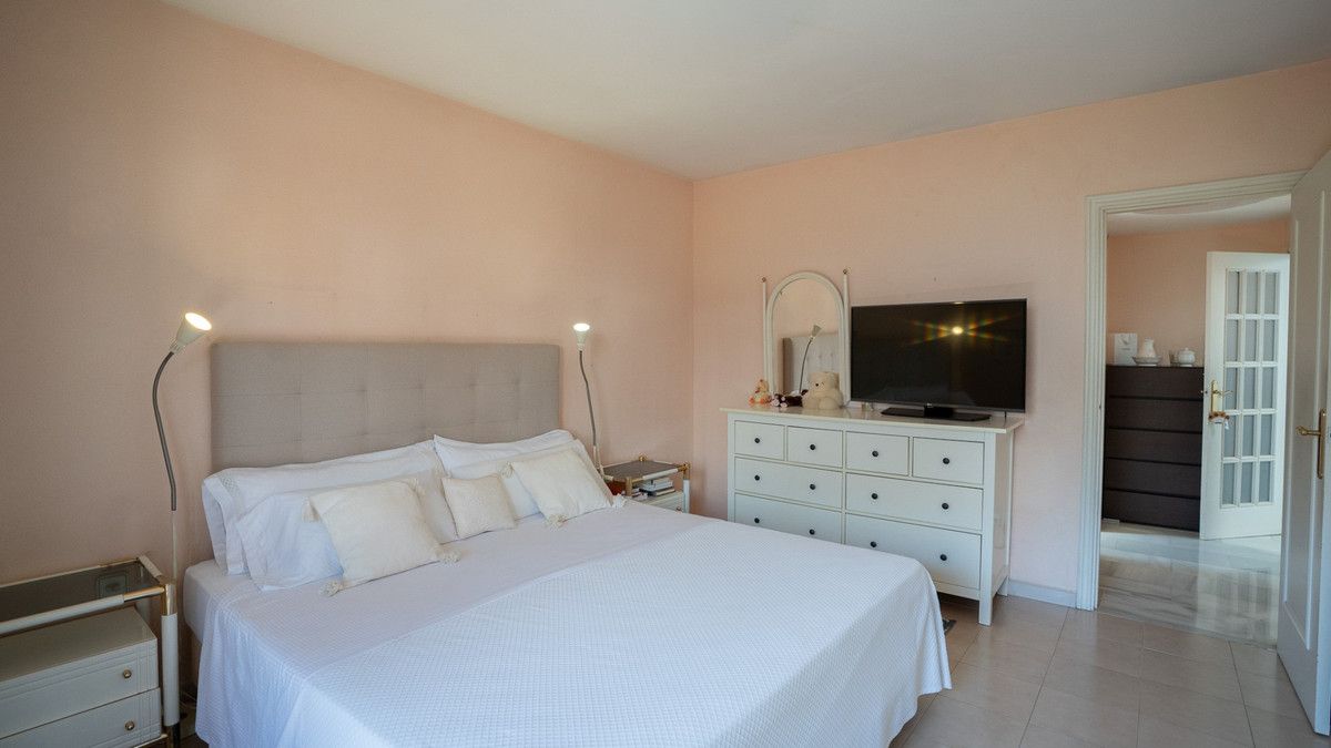 Willa wolnostojąca w Marbella, Marbella, 8/12