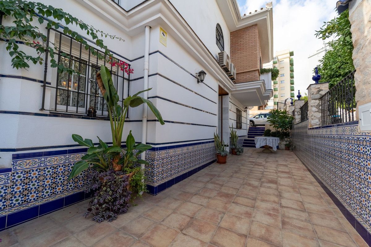 Freistehende Villa in Fuengirola, Fuengirola, 2/12
