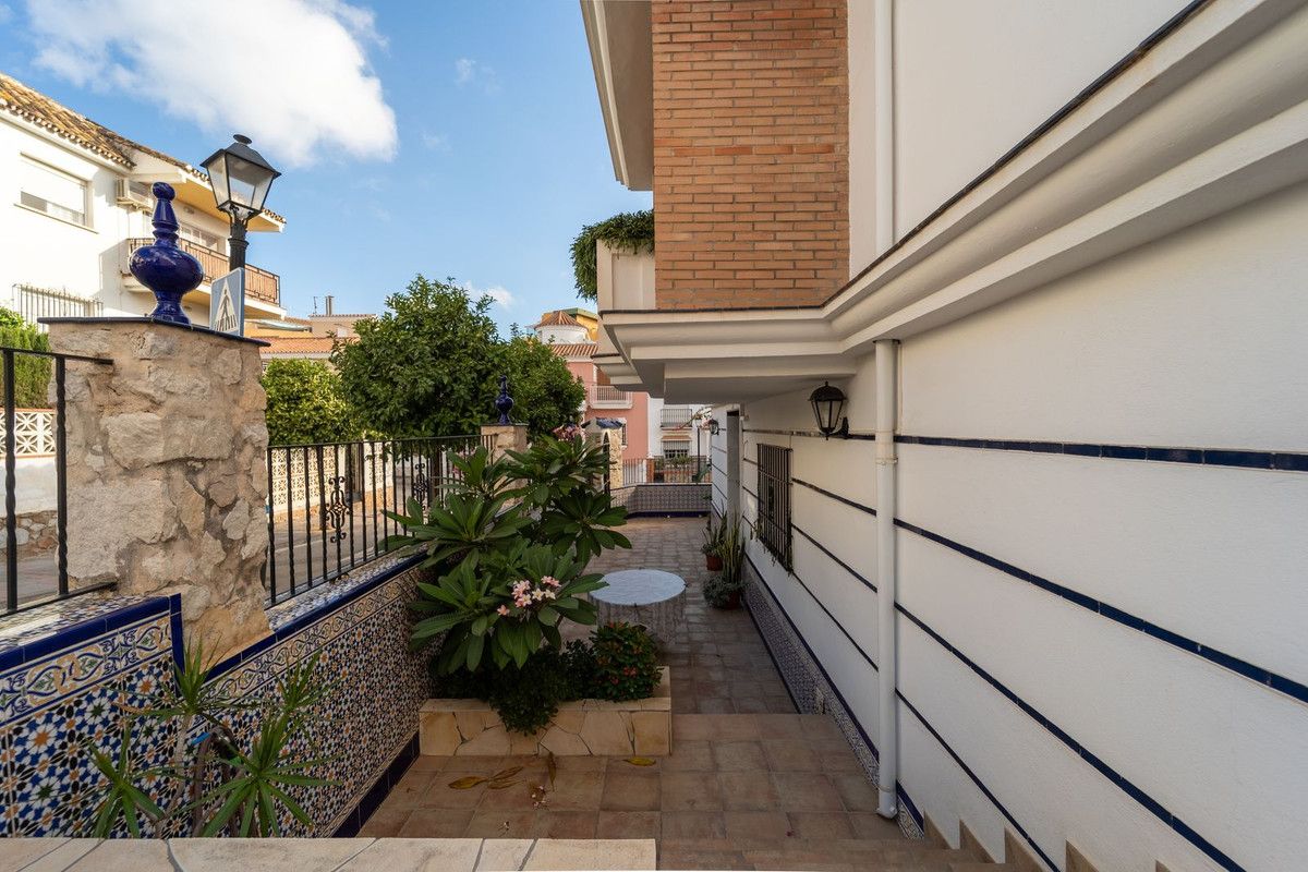 Freistehende Villa in Fuengirola, Fuengirola, 4/12