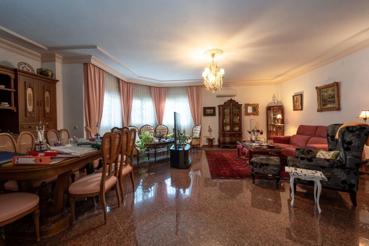 Freistehende Villa in Fuengirola, Fuengirola, 5/12