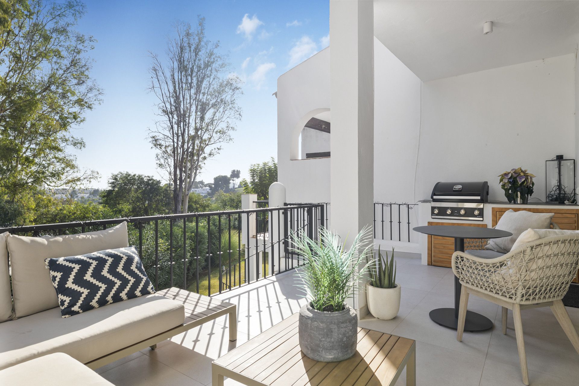 Geschakelde woning in Nueva Andalucia, Nueva Andalucia, 1/12