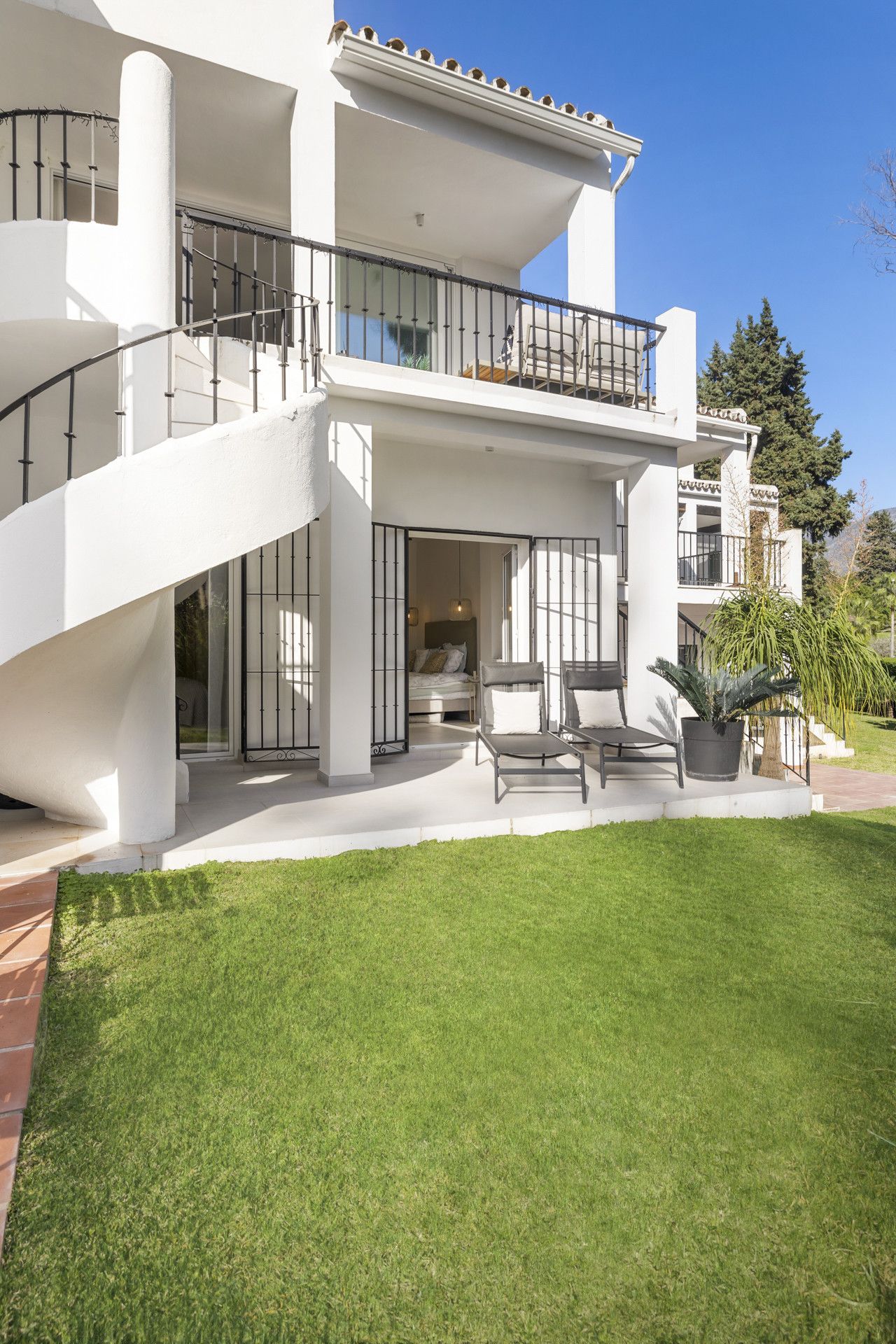 Geschakelde woning in Nueva Andalucia, Nueva Andalucia, 7/12