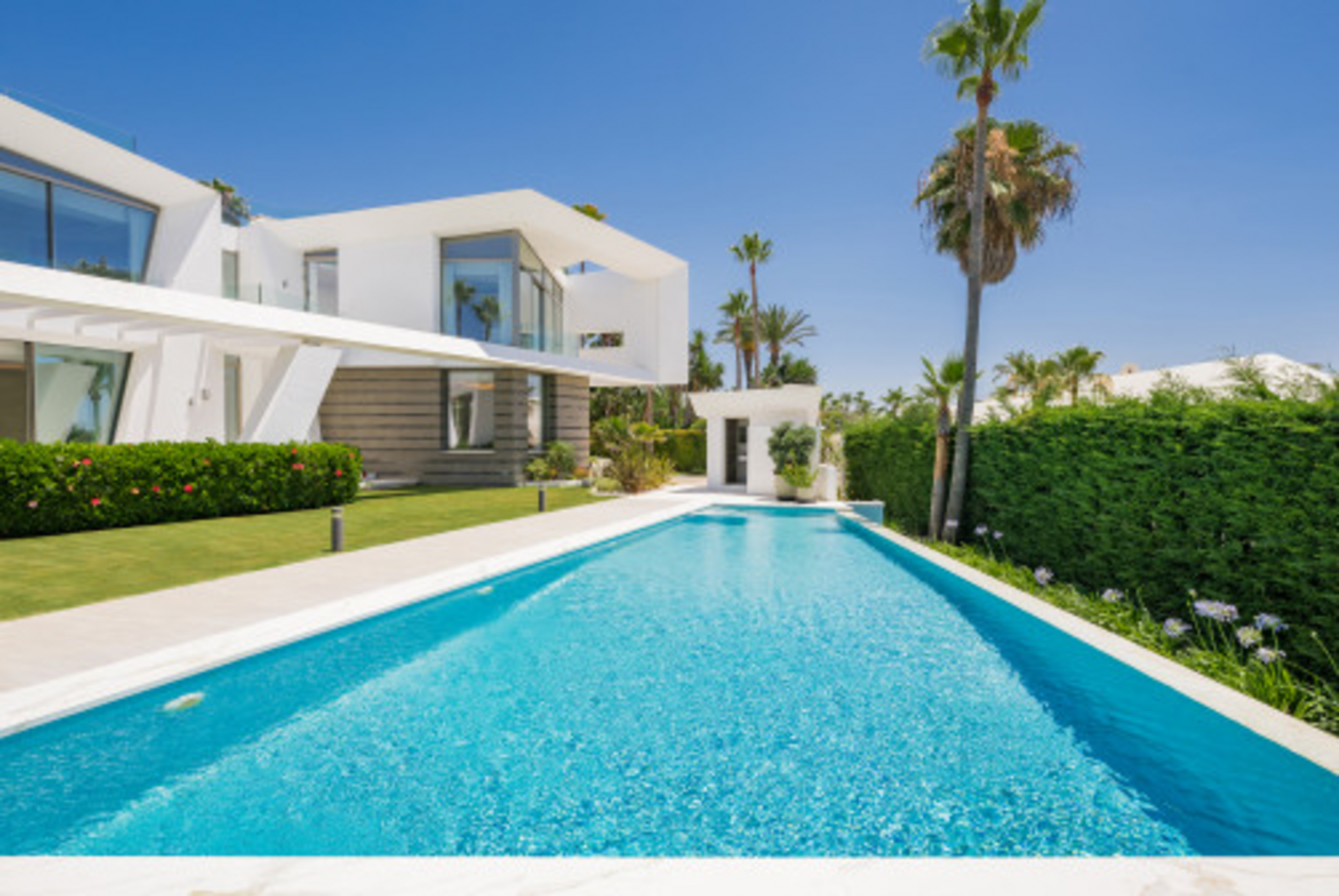 Villa in Marbella East, Los Monteros Playa, Marbella East, 2/12