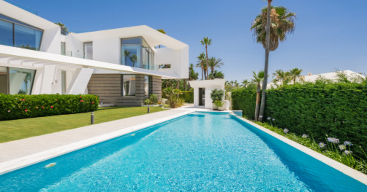 Villa in Marbella East, Los Monteros Playa, Marbella East, 2/12