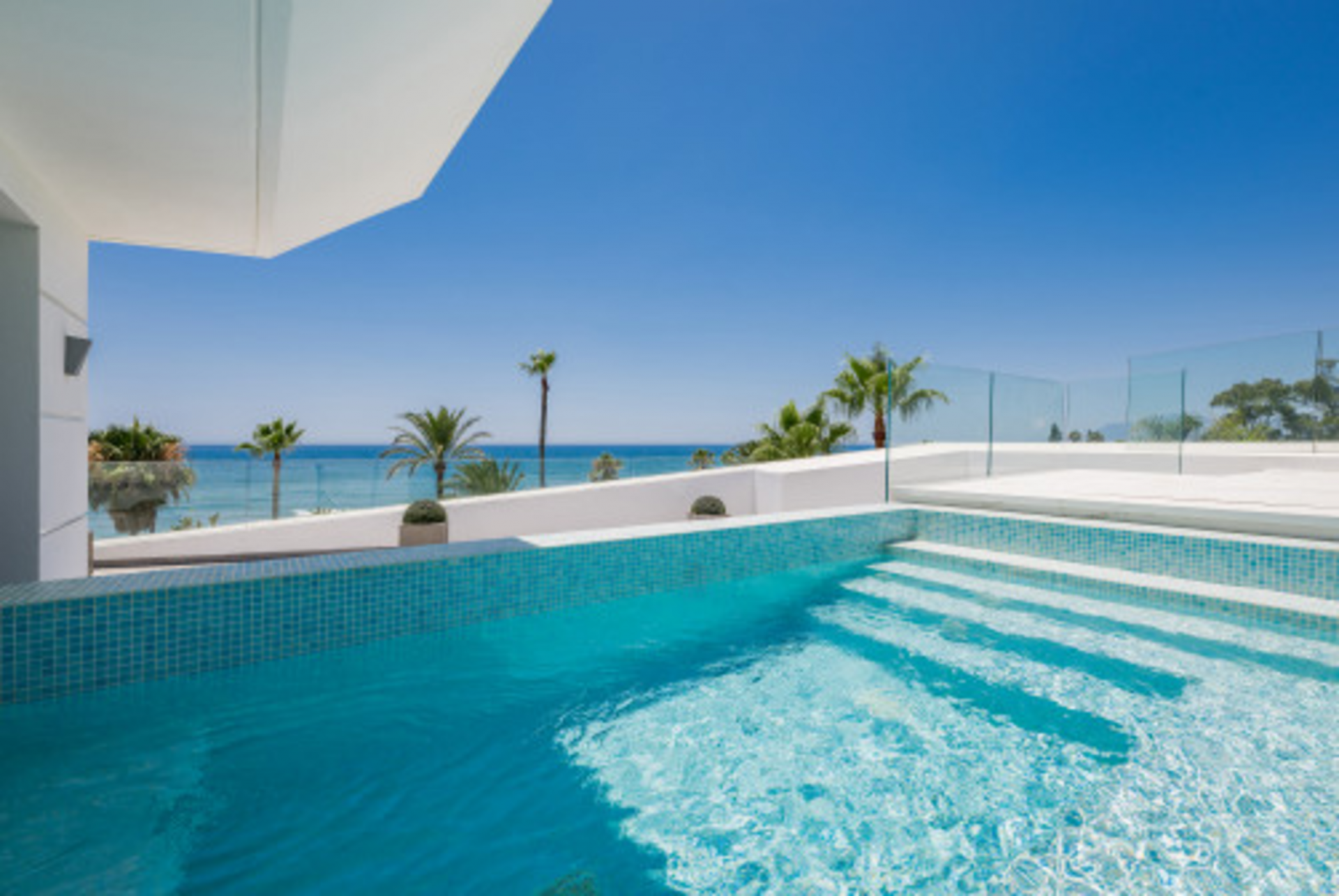 Villa in Marbella East, Los Monteros Playa, Marbella East, 4/12