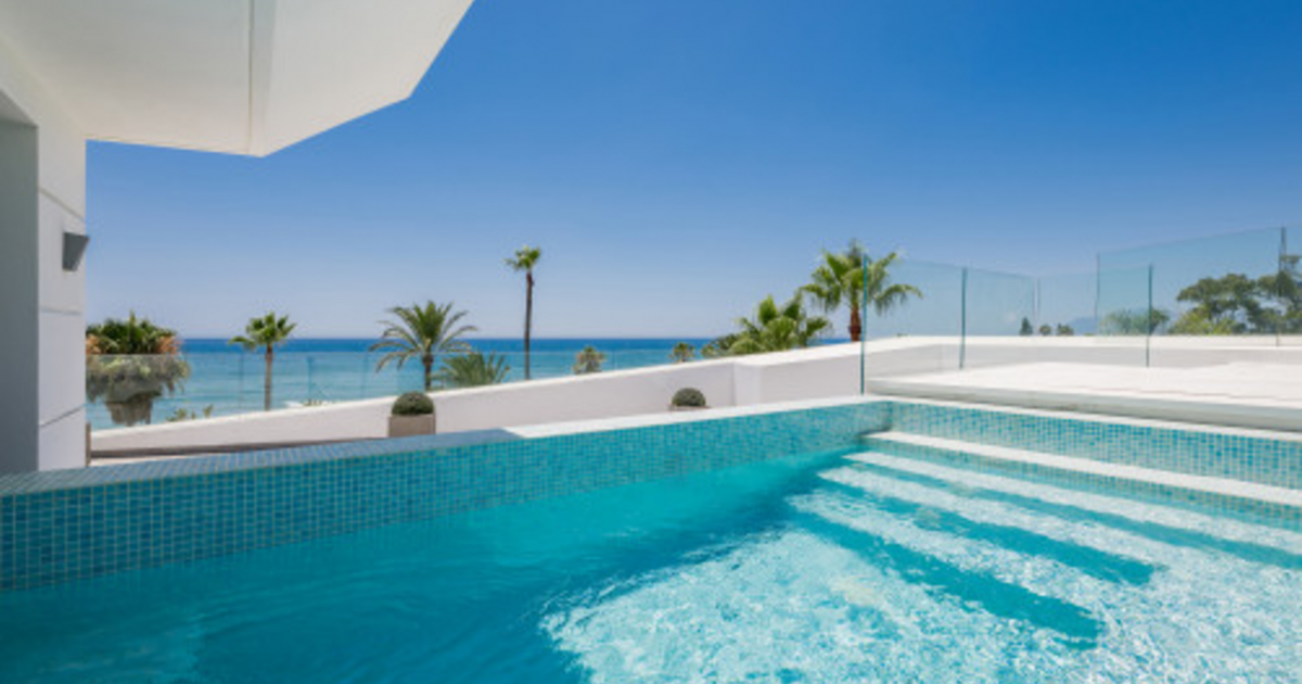 Villa in Marbella East, Los Monteros Playa, Marbella East, 4/12