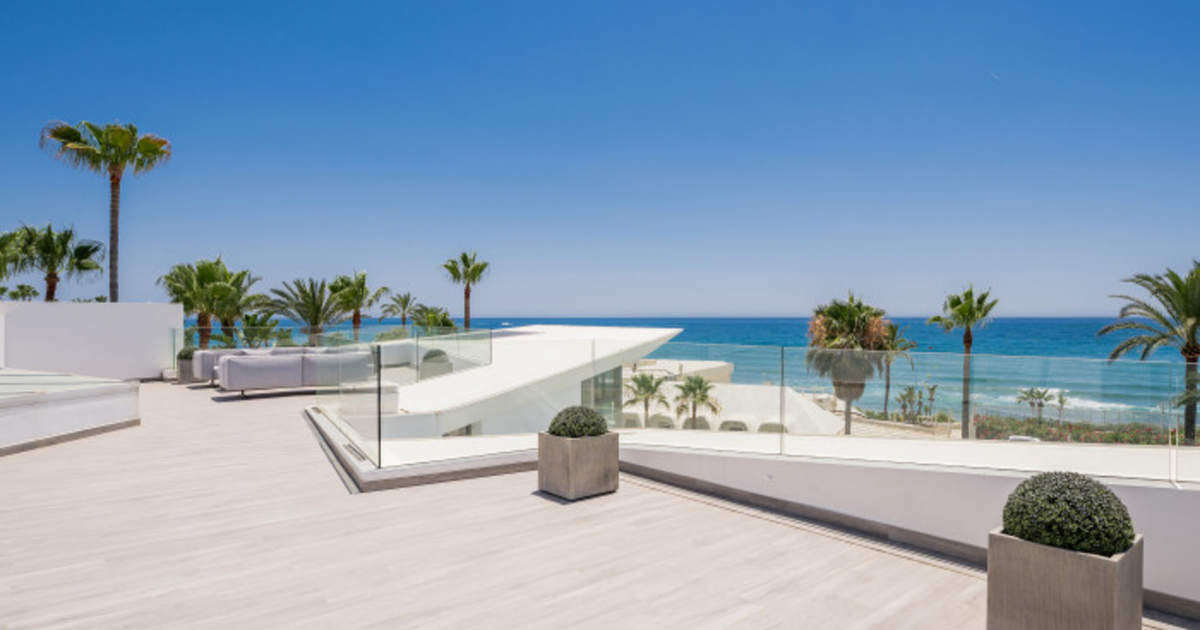 Villa in Marbella East, Los Monteros Playa, Marbella East, 5/12