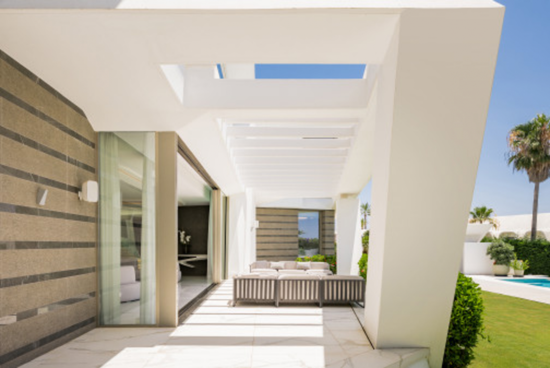 Villa in Marbella East, Los Monteros Playa, Marbella East, 9/12