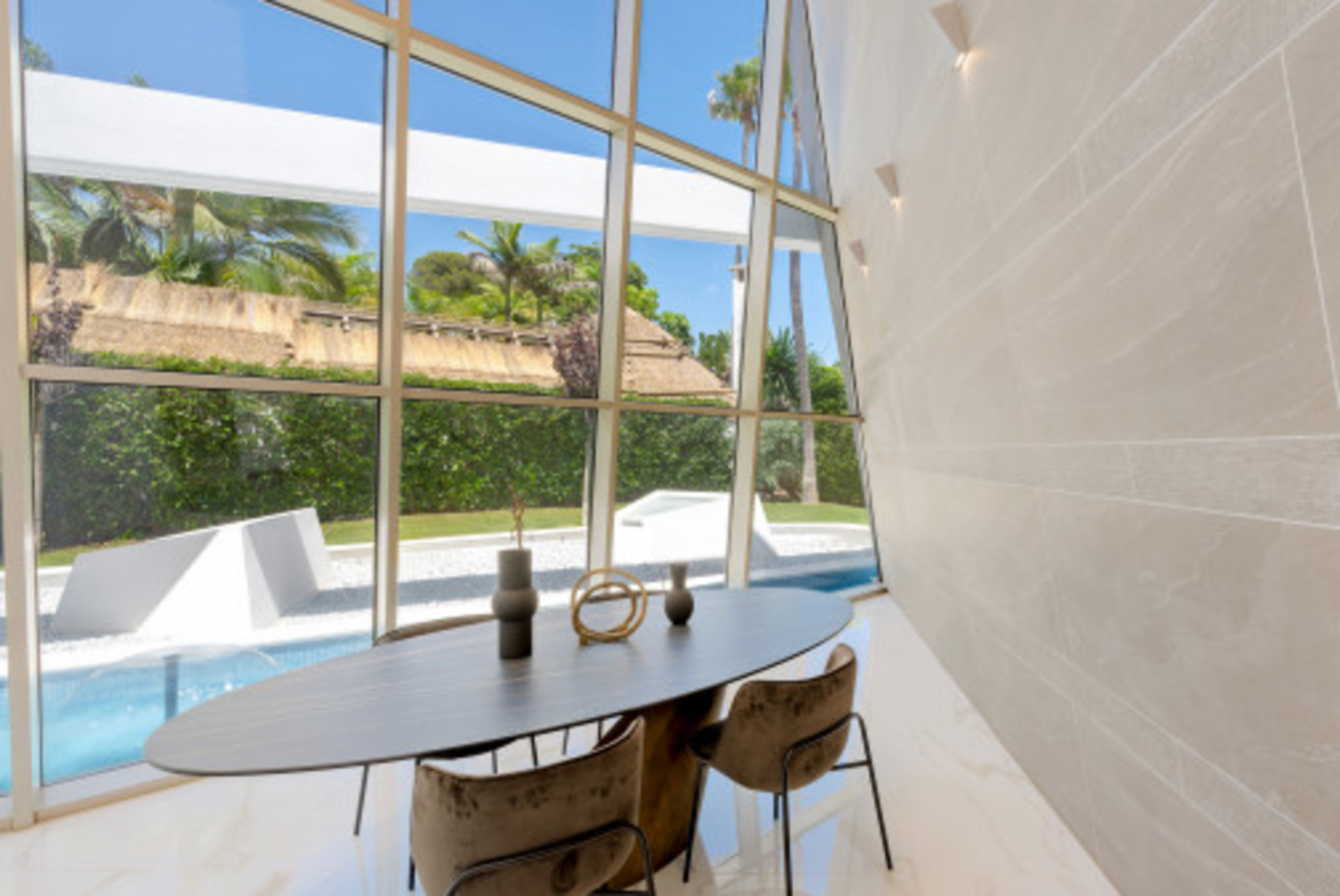 Villa in Marbella East, Los Monteros Playa, Marbella East, 10/12