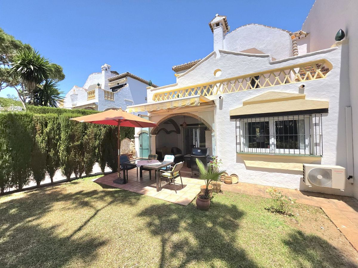 Townhouse in Calahonda, Calahonda, 5/12