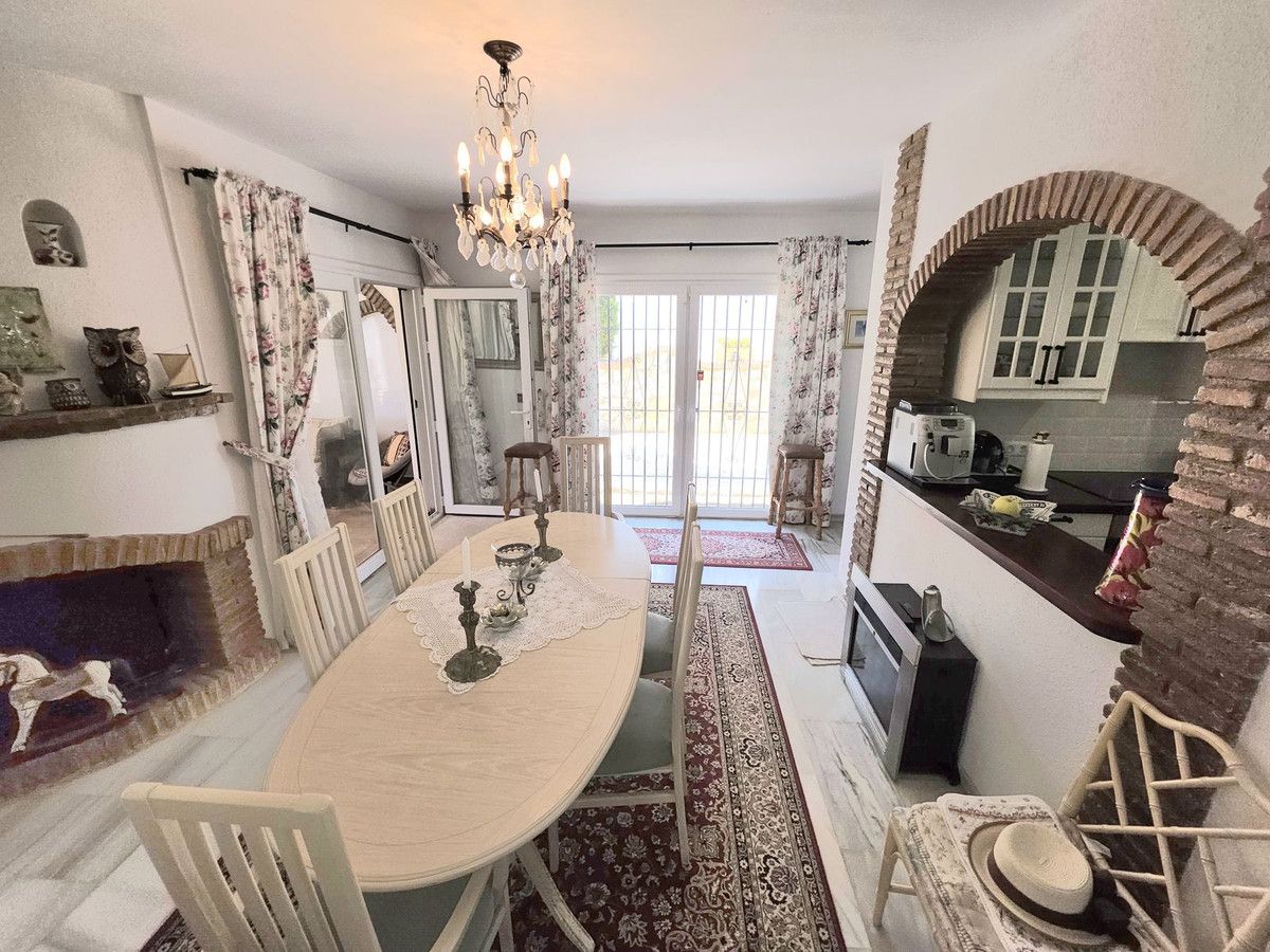 Townhouse in Calahonda, Calahonda, 10/12