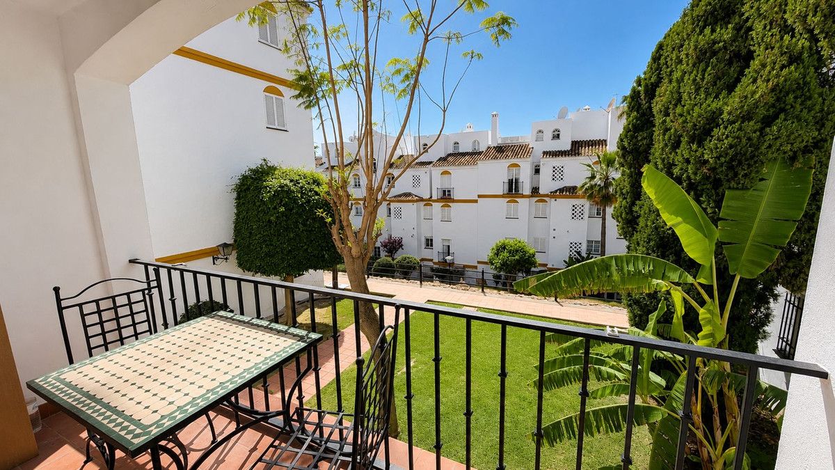 Appartement op de middelste verdieping in Atalaya, Atalaya, 2/12