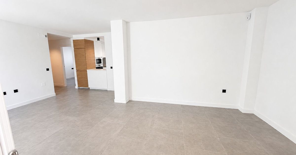 Appartement op de middelste verdieping in Atalaya, Atalaya, 7/12