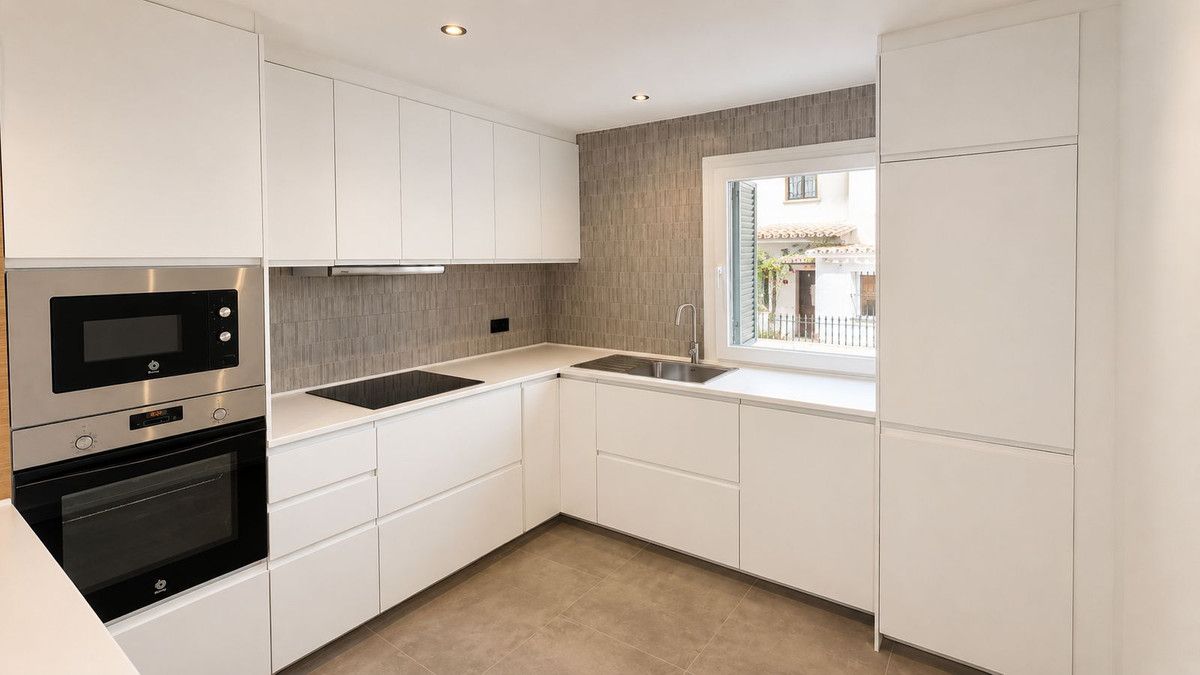 Appartement op de middelste verdieping in Atalaya, Atalaya, 9/12