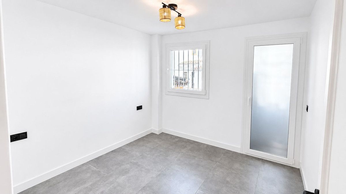 Appartement op de middelste verdieping in Atalaya, Atalaya, 10/12